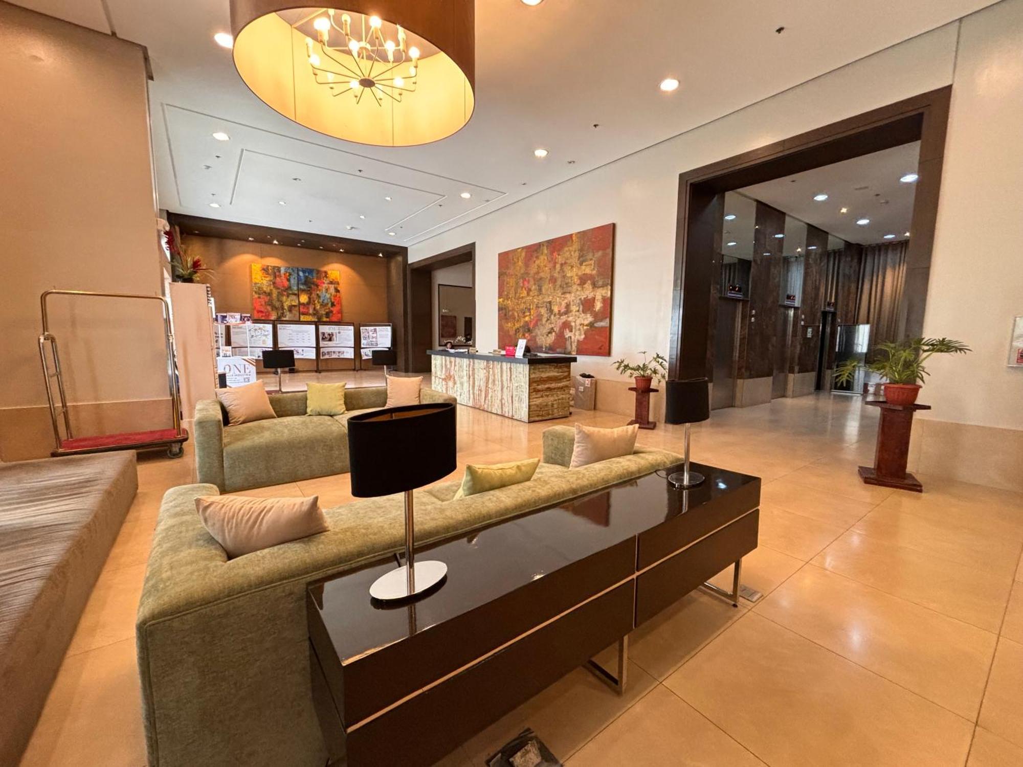 La Amore Place Pasig City Exterior photo